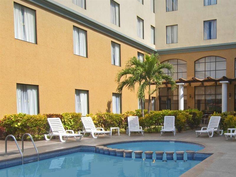 Fiesta Inn Poza Rica Экстерьер фото