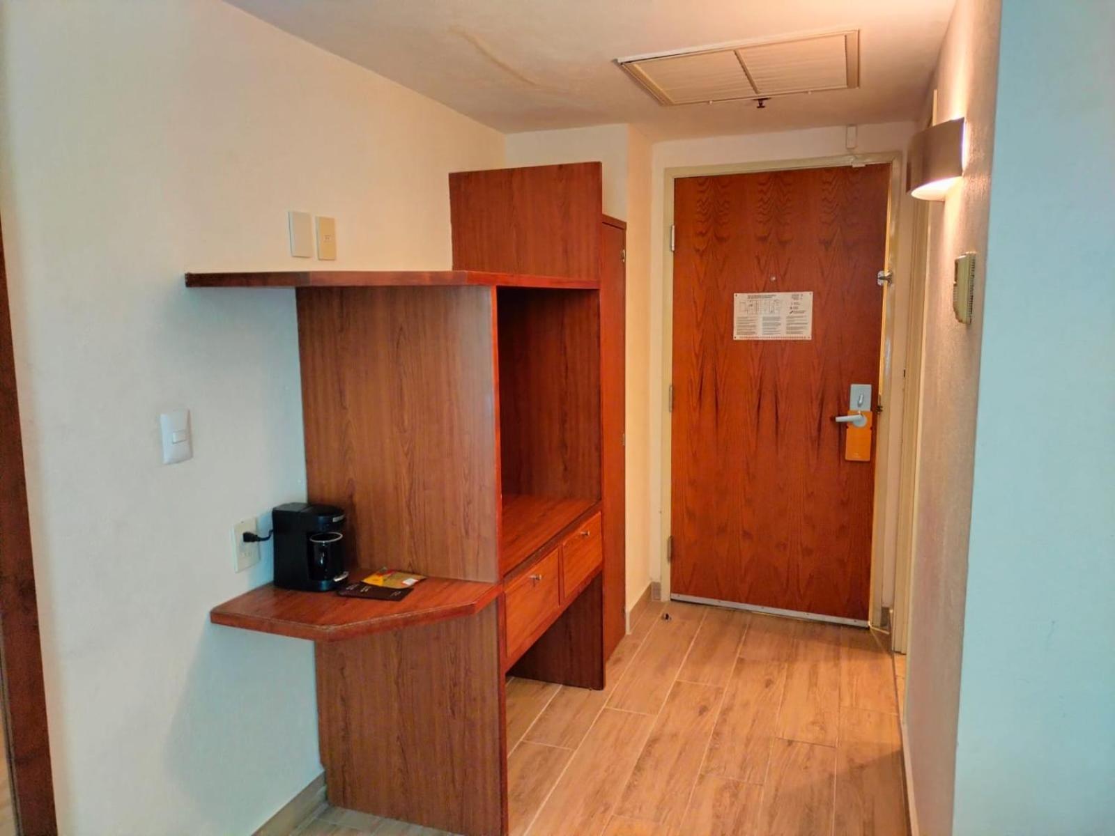 Fiesta Inn Poza Rica Экстерьер фото