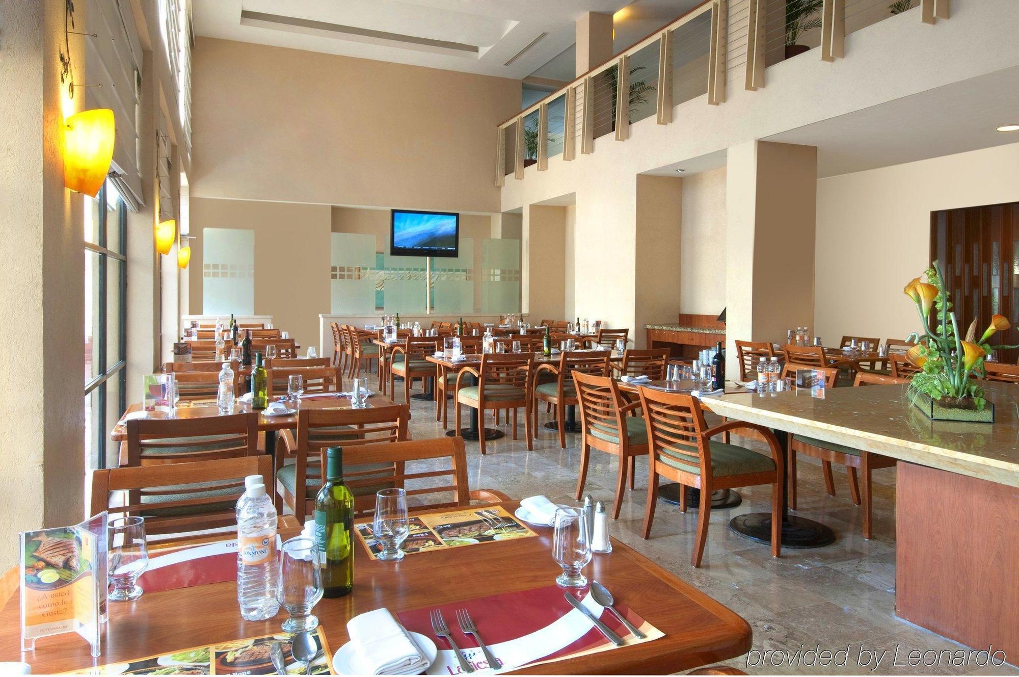 Fiesta Inn Poza Rica Ресторан фото
