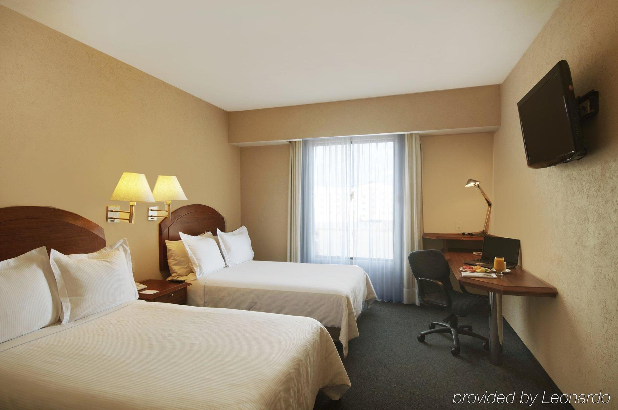 Fiesta Inn Poza Rica Номер фото